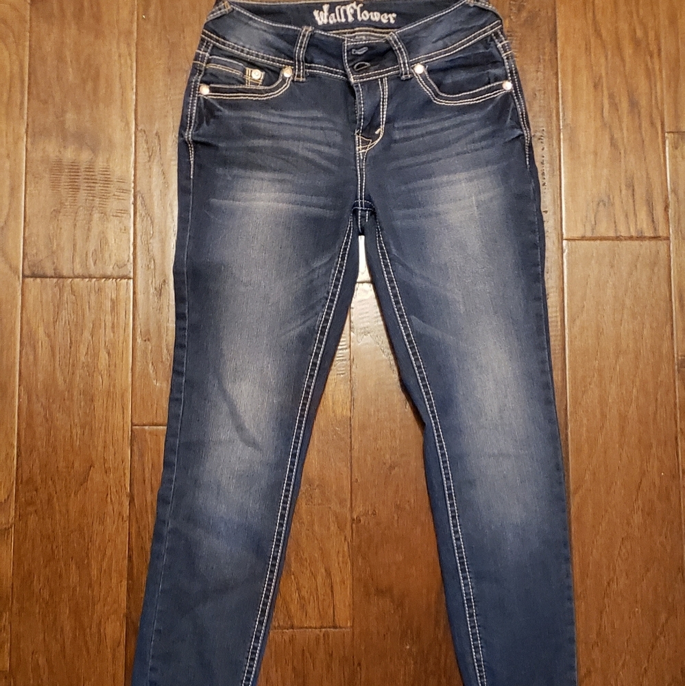 Skinny Jeans Designed with Gems